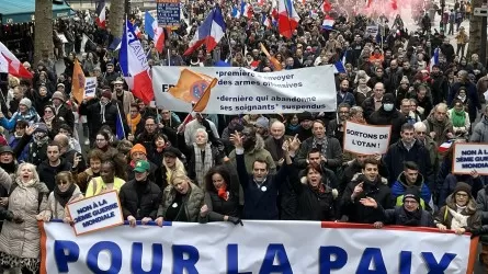 Массовые протесты за выход из НАТО прошли во Франции