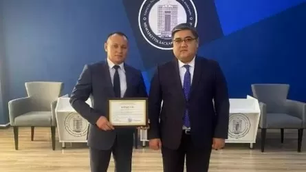 Жамбыл облысында 70-ке жуық адамды құтқарған ауыл әкімі марапатталды