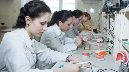 Казахстанские предприятия "заказали" подготовить 10 тысяч новых специалистов