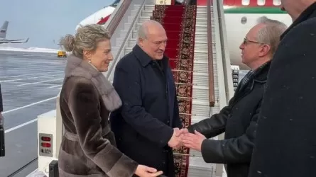Лукашенко Мәскеуге ұшып келді