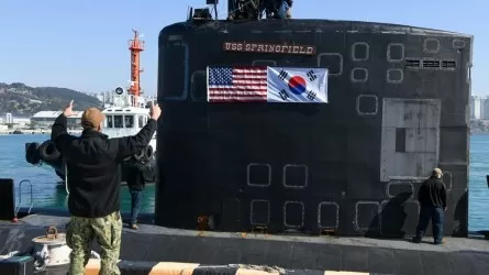Американская атомная подлодка прибыла в Южную Корею