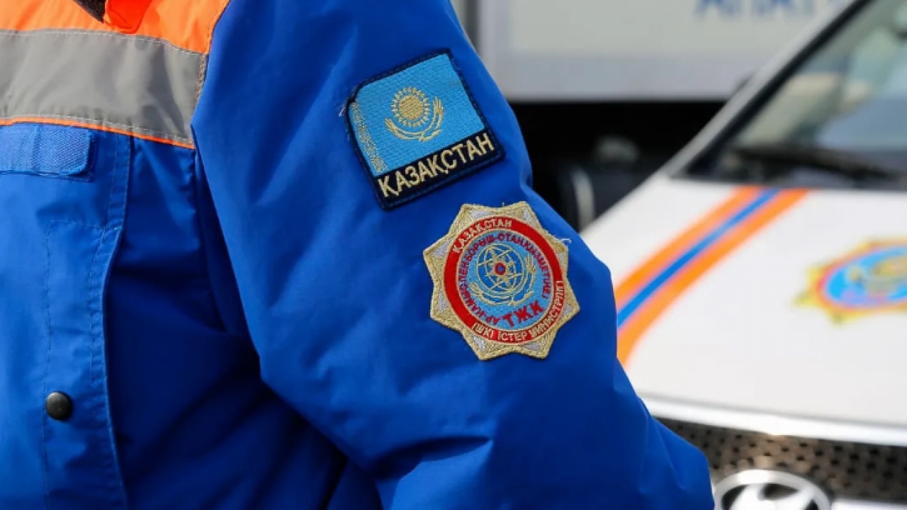 Служба спасения в казахстане. Служба спасения казахстан. Росо мчс кр. Форма спасателя мчс казахстана. Мчс казахстана машины.