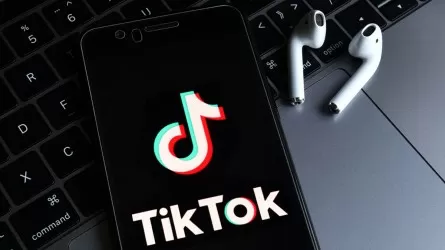 Руководство TikTok изучает возможные сделки по продаже соцсети  