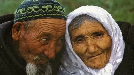 Население Казахстана стареет. Почему это плохо?