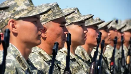 Отсрочку от армейской службы студенты в Казахстане смогут получить по SMS