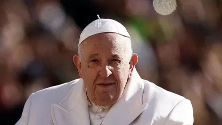 Папа римский заболел и проведет несколько дней в больнице – СМИ  