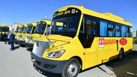 Более 70 новых автобусов получили школы Туркестанской области