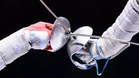 Казахстанец взял серебряную медаль на этапе Кубка мира по фехтованию