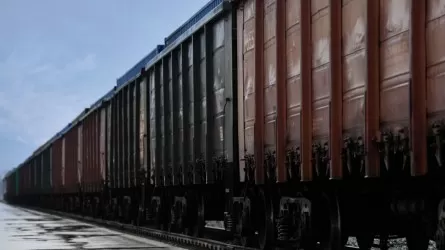 Железнодорожная станция в СКО перегружена из-за российских вагонов