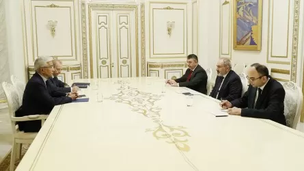 Тасмагамбетов и Пашинян обсудили ситуацию на армяно-азербайджанской границе 