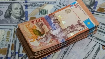 Почти на 15 тенге подорожал доллар в Казахстане за неделю
