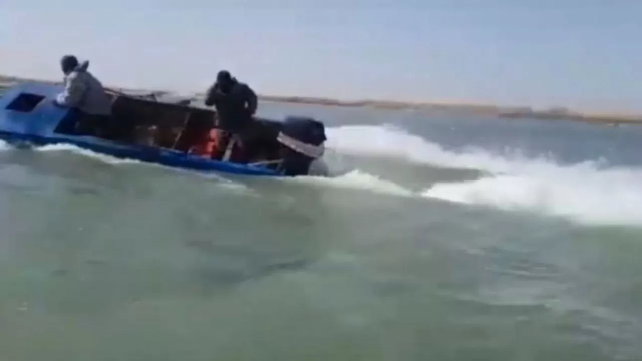 Браконьеры пытались утопить лодку егерей в реке Или