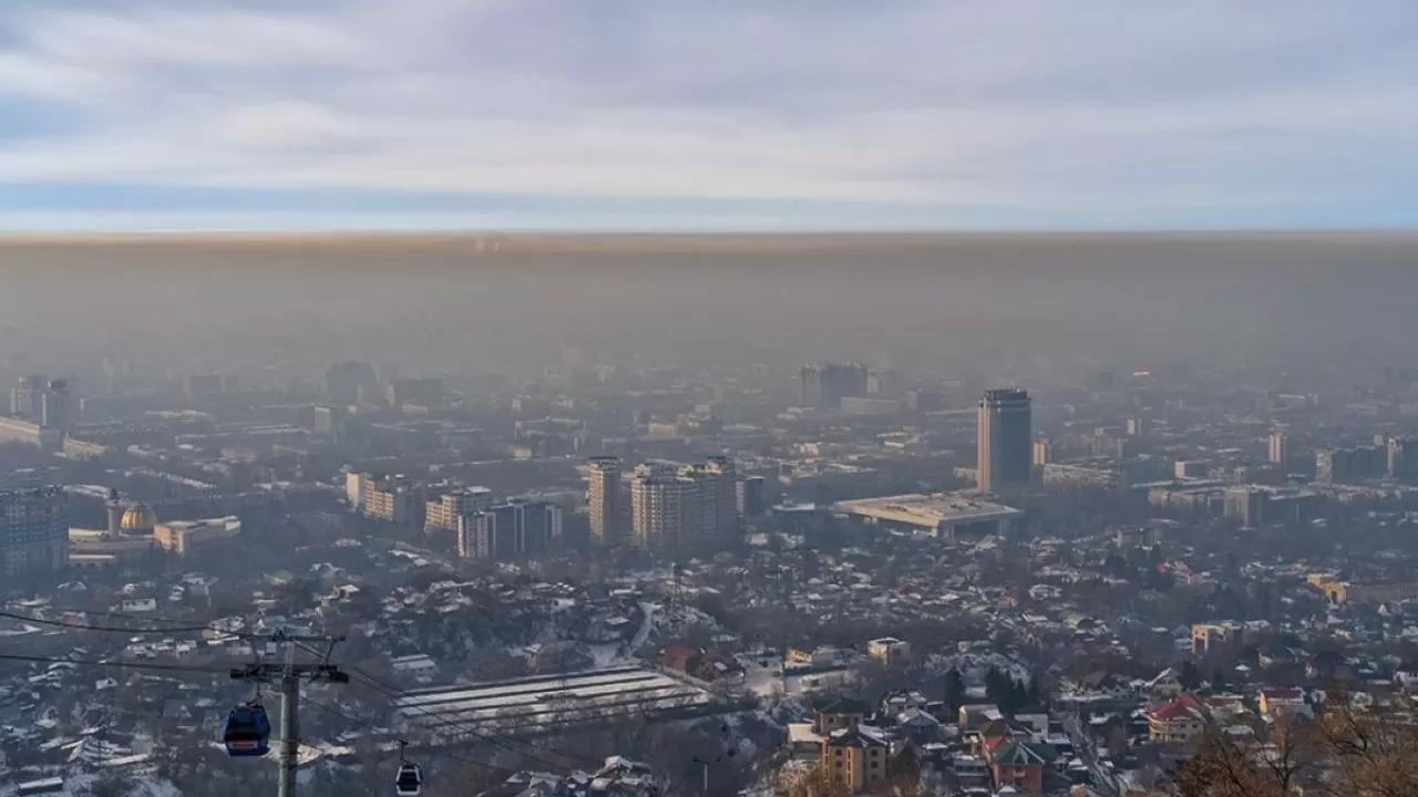 В Алматы и Астане критический уровень загрязнения воздуха 