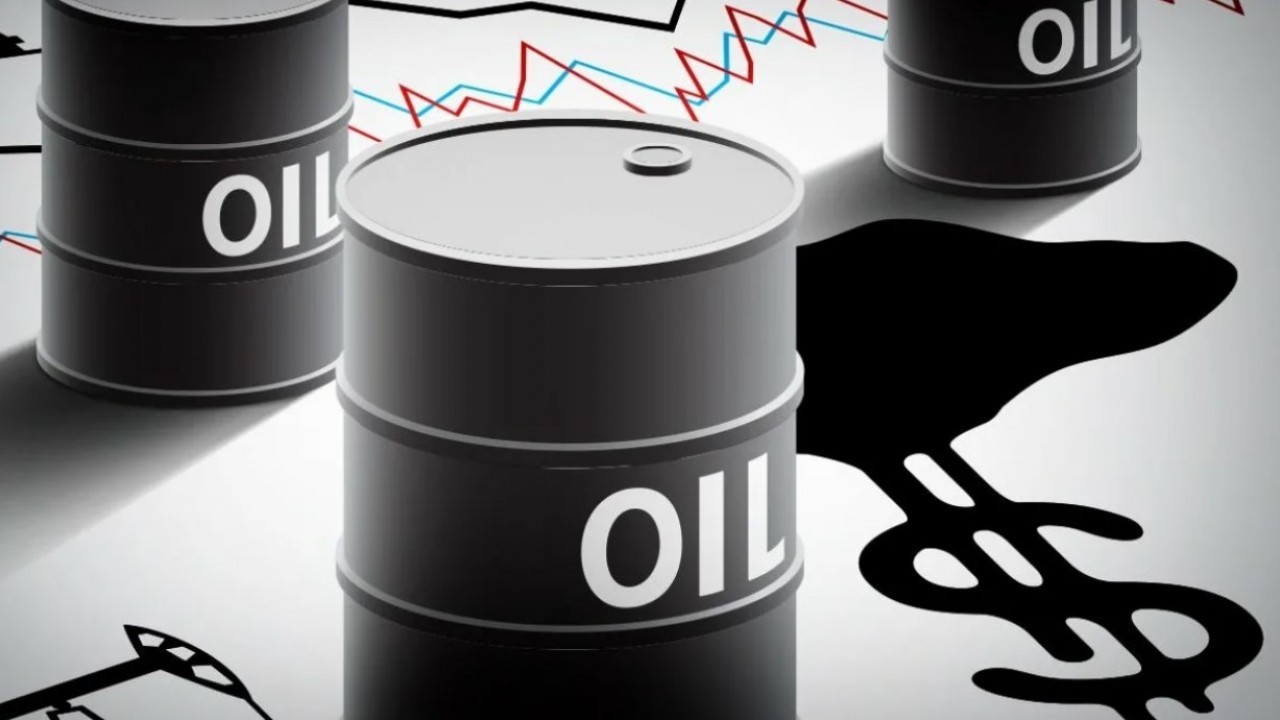 Торг нефтью бренд. Нефть. Падение цен на нефть. Бочка нефти на мировом рынке. Снижение цен на нефть.