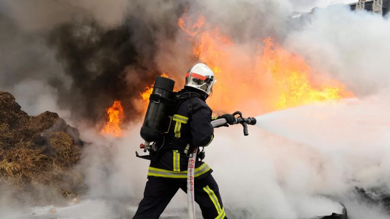 В Туркестанской области из пожара эвакуировали 50 человек