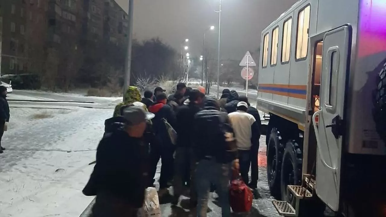 Қарағанды облысының жолдарынан 60-тан астам адам эвакуацияланды