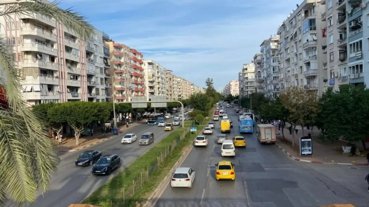 Антальяда жер сілкінді