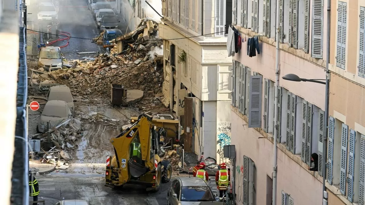 Обрушился жилой дом в Марселе: эвакуировали десятки человек  
