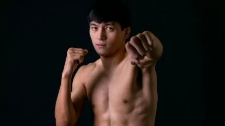 Казахстанец будет драться в UFC против Тайсона