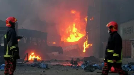 Сильный пожар произошел на крупном рынке в столице Бангладеш 