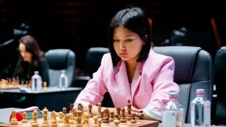Бибисара Асаубаева сенсационно победила сильнейшую шахматистку мира