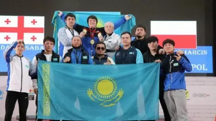 10 медалей завоевали тяжелоатлеты Казахстана на ЧМ в Албании