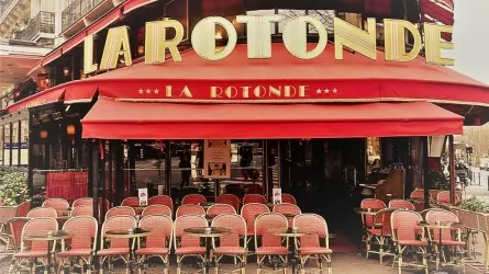 Любимый ресторан Макрона подожгли в Париже