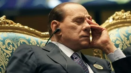 Битва за жизнь: Берлускони перевели в обычную палату – СМИ 