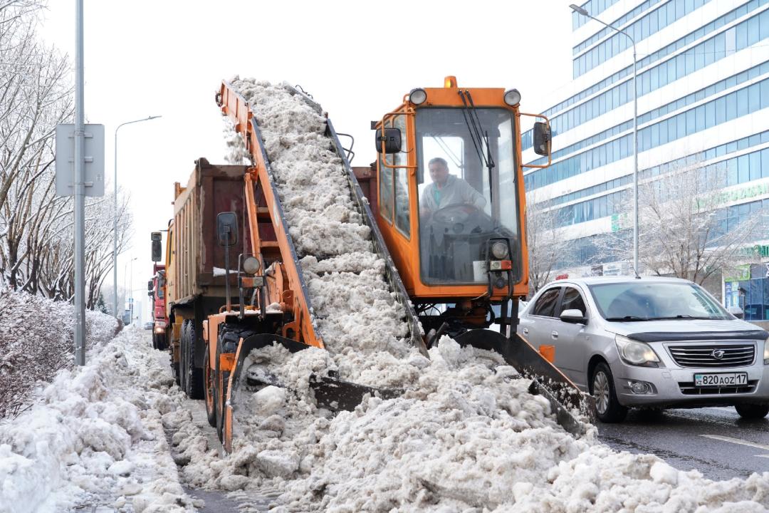 Елордадан 41 мың текше метрден астам қар шығарылды