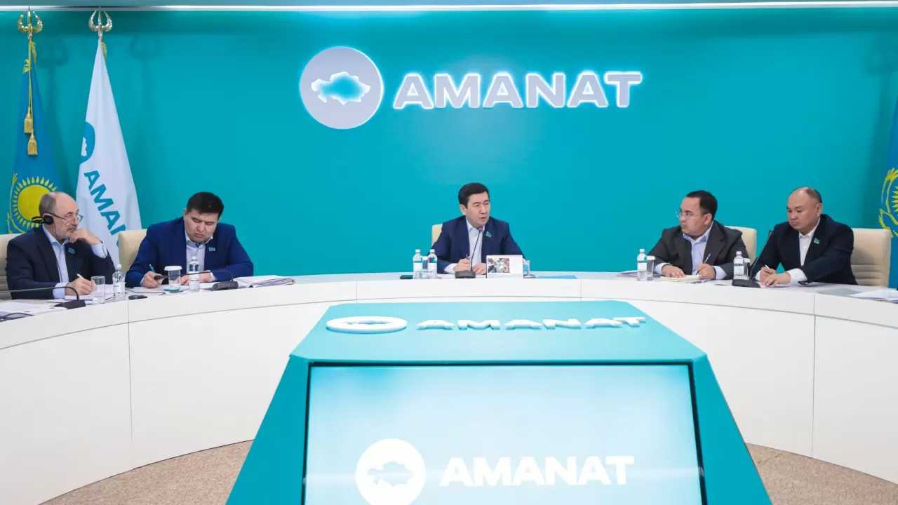 Каждый член AMANAT несет ответственность за выполнение предвыборных обязательств – Ерлан Кошанов 