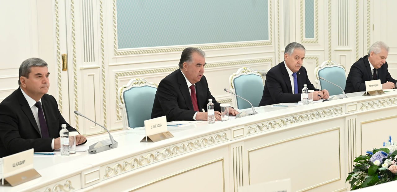 Рахмон: Казахстан может занять первое место среди торговых партнеров Таджикистана