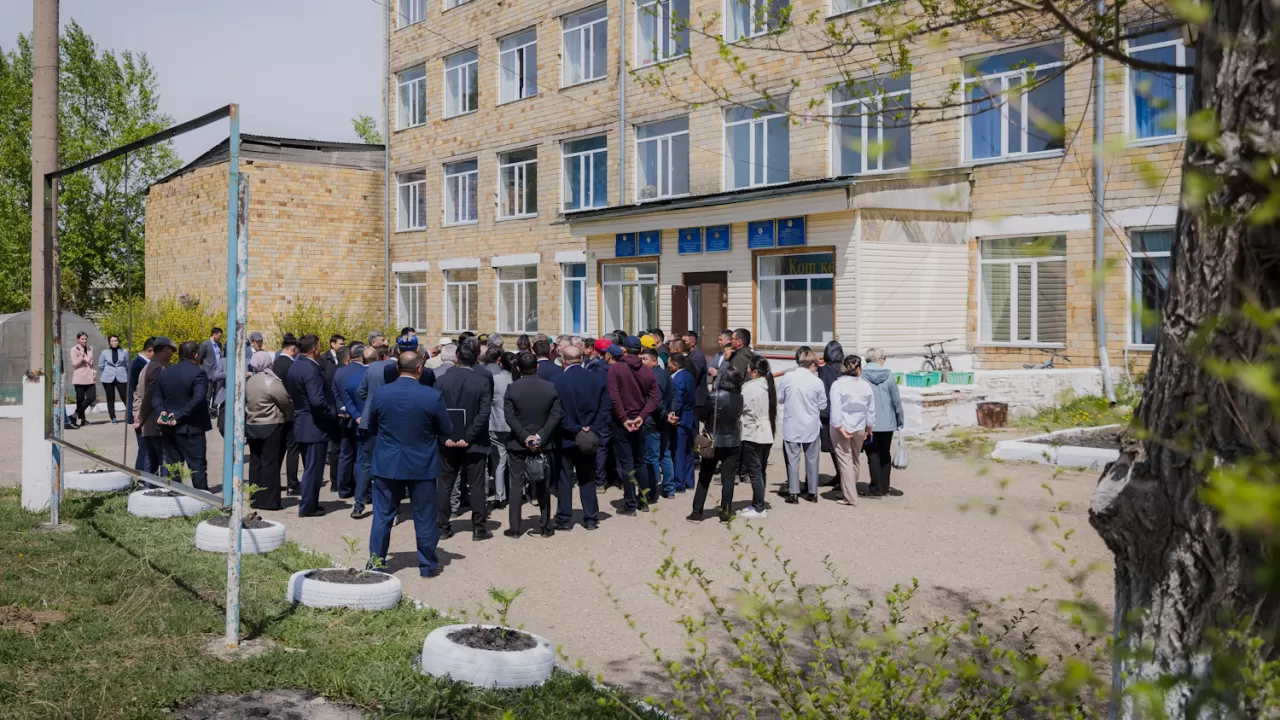 В Карагандинской области продолжают работать три аварийных школы