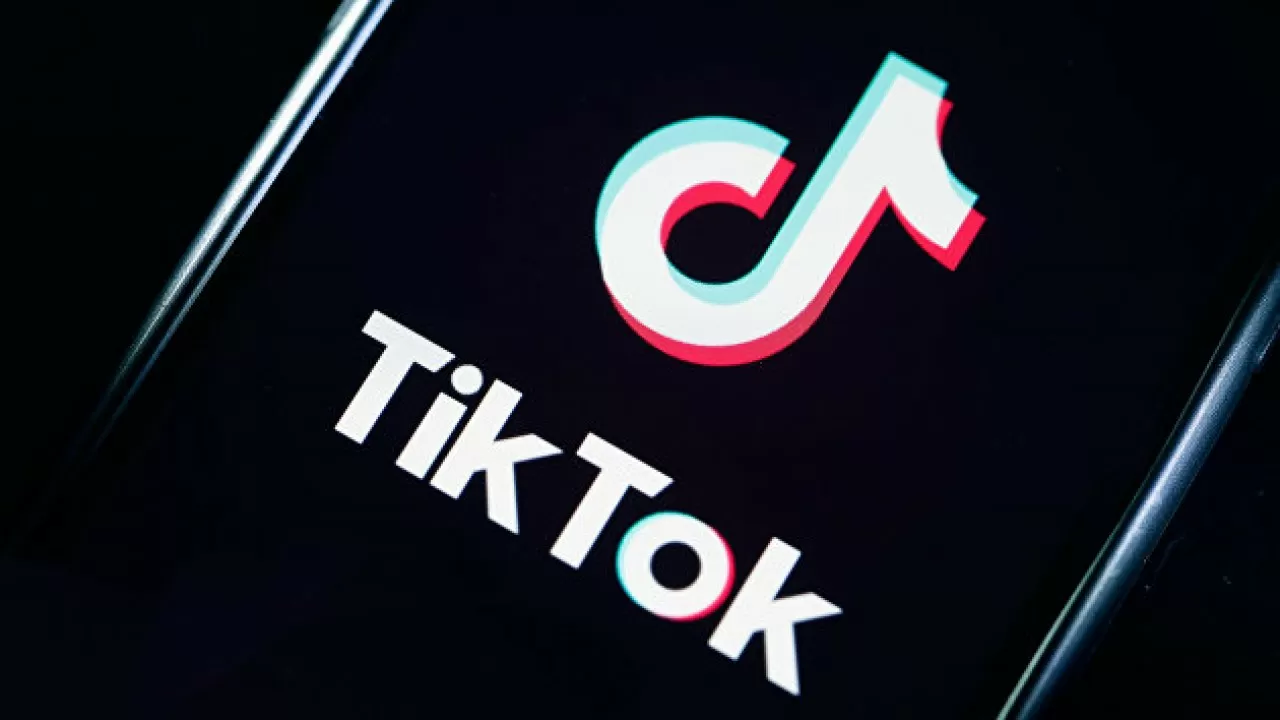 TikTok тестирует чат-бот с искусственным интеллектом