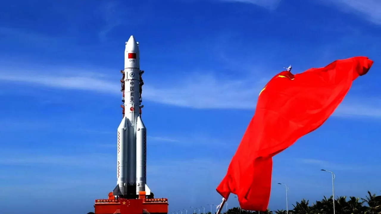 Китай отправляет новый космический экипаж на орбиту