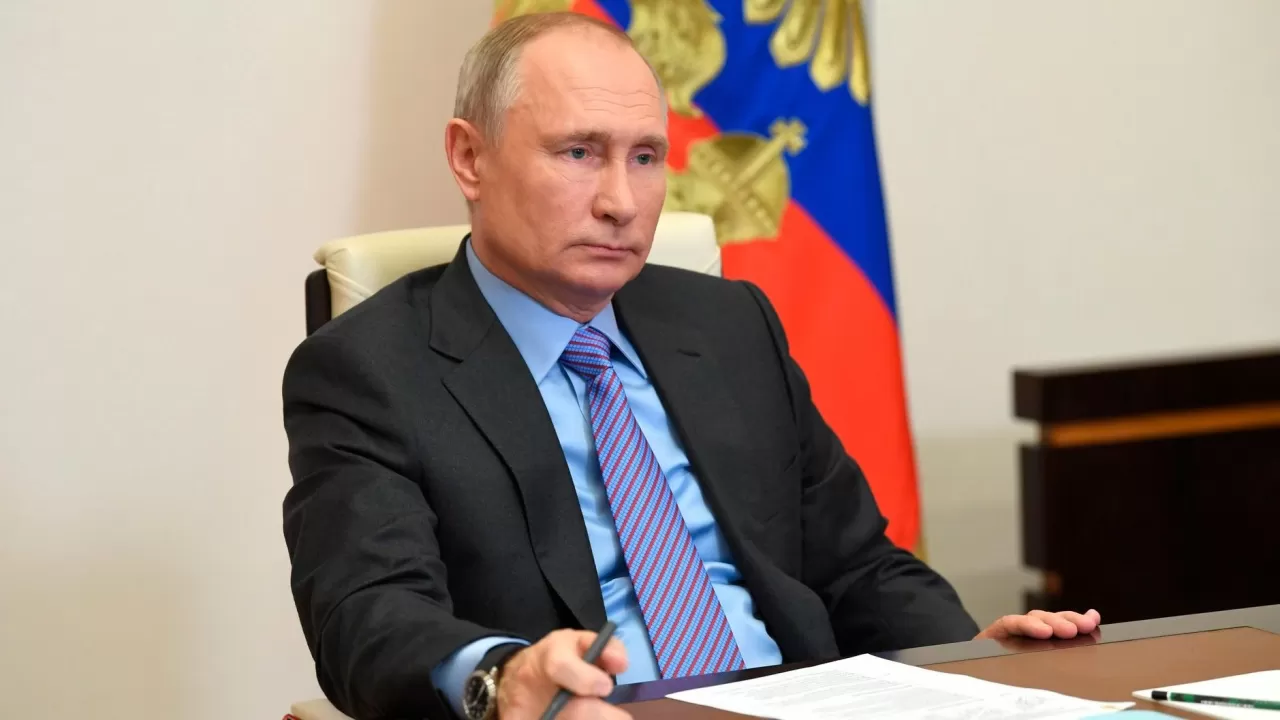 Путин поддержал предложение о запрете термина "инфоцыгане" в СМИ