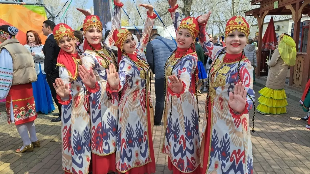 Как в Усть-Каменогорске отмечают День единства народа Казахстана