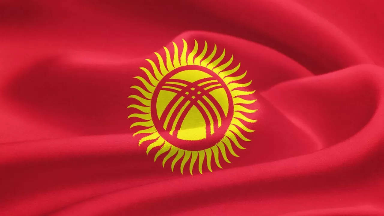 Чиновников Кыргызстана обяжут владеть государственным языком