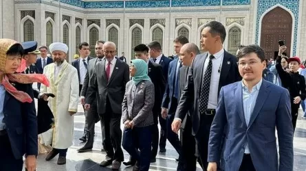 Президент Сингапура прибыла в Казахстан с государственным визитом