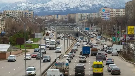 В Казахстане планируют узаконить госмонополию на изготовление водительских прав 