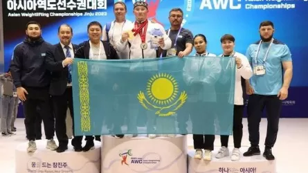 14 медалей завоевали казахстанские тяжелоатлеты на чемпионате Азии в Корее