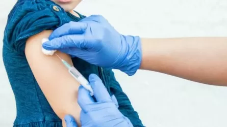 Родители более 800 детей в Павлодарской области выступают против прививок