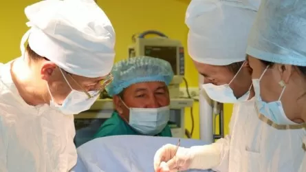 Гигантскую опухоль удалили у новорожденной хирурги Алматы
