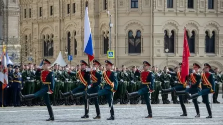 Поедет ли глава минобороны РК на парад в Москву?
