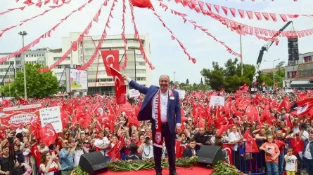 Түркиядағы президент сайлауына 3 күн салғанда бір кандидат үміткерліктен бас тартты