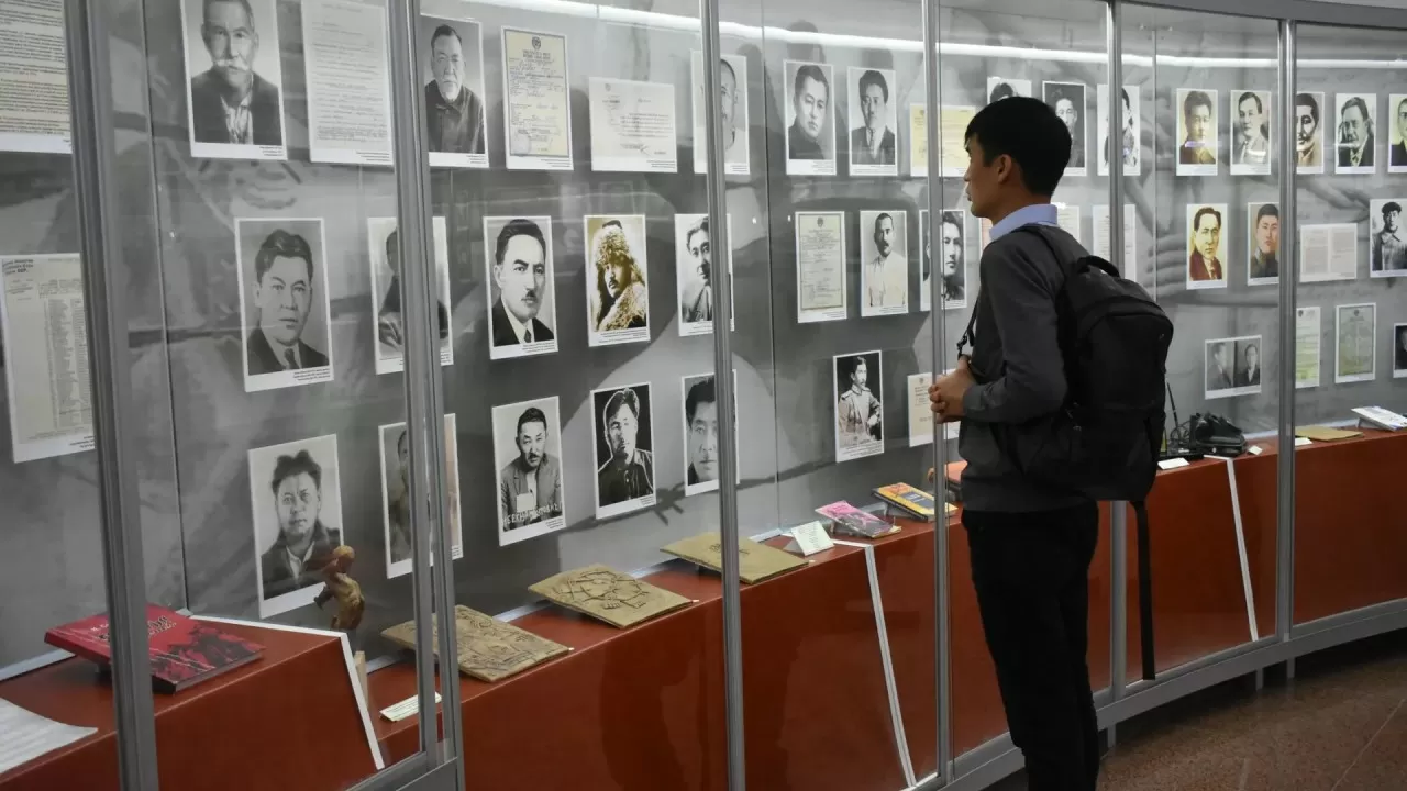 В Казахстане отмечают День памяти жертв политических репрессий и голода