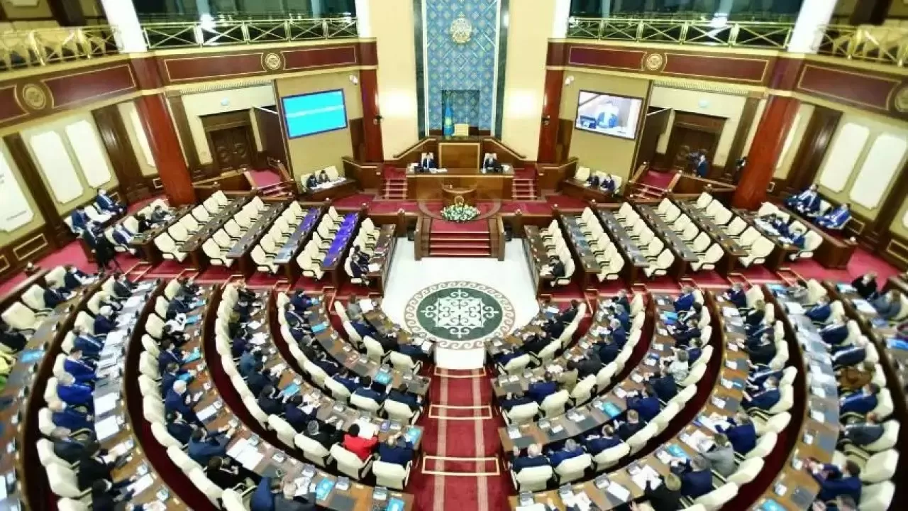 21 маусымда Парламент палаталарының бірлескен отырысы өтеді