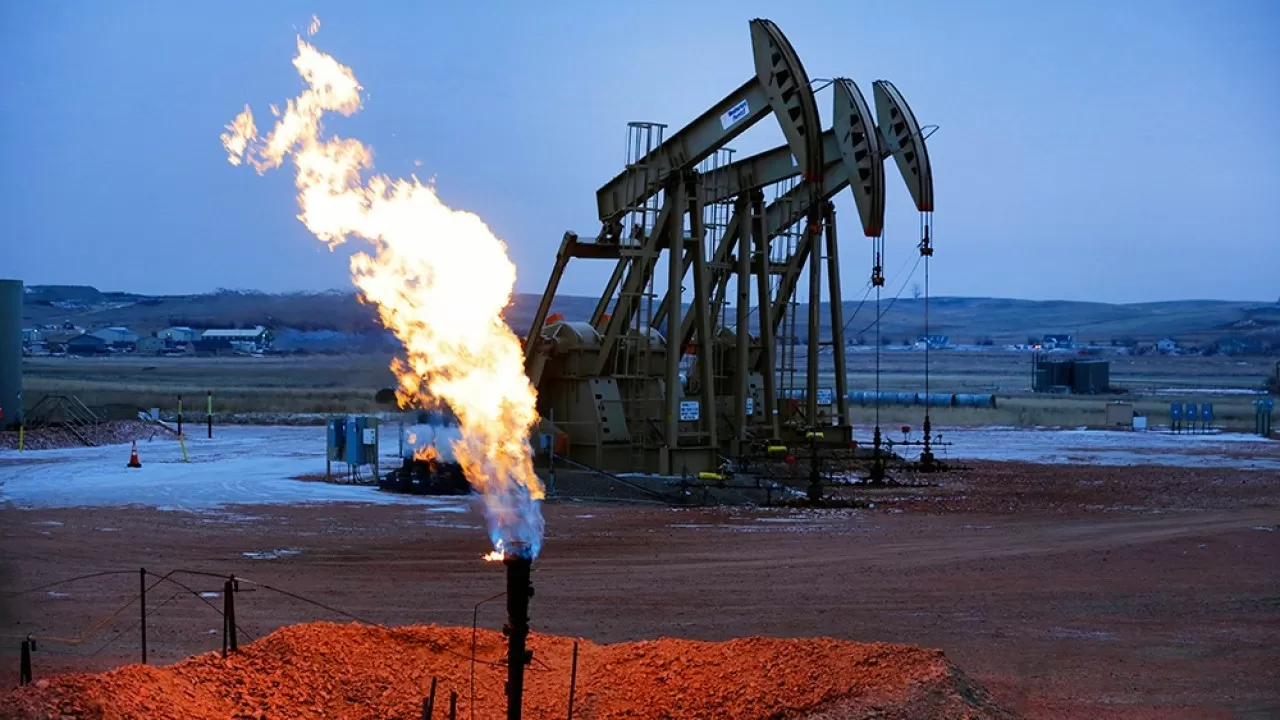 В США снизилось число действующих нефтегазовых буровых установок