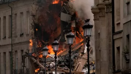Взрыв в Париже: пострадали 16 человек, загорелся дом