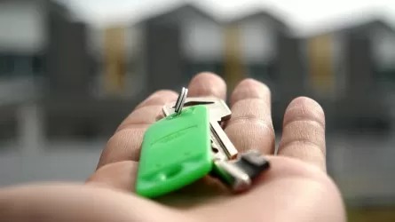 Падающий рынок недвижимости – как выгоднее продать и купить квартиру?