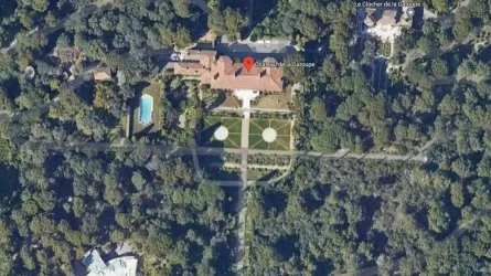Конфискованный замок Березовского во Франции хотят продать
